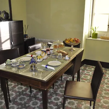 Dimora Storia Guest house *